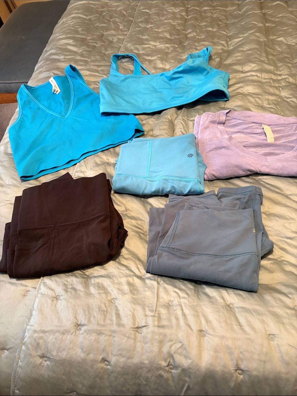 Athleta Workout Wear Breezy/Transcend/Elation Lot Sz M EUC